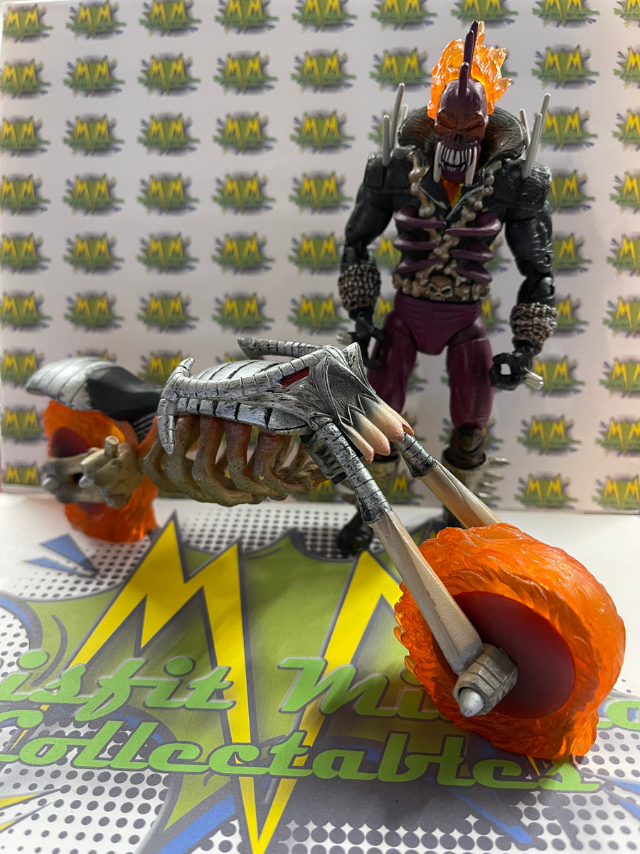 2006 Toy Biz Marvel Legends Vengeance with Motorcycle The Misfit
