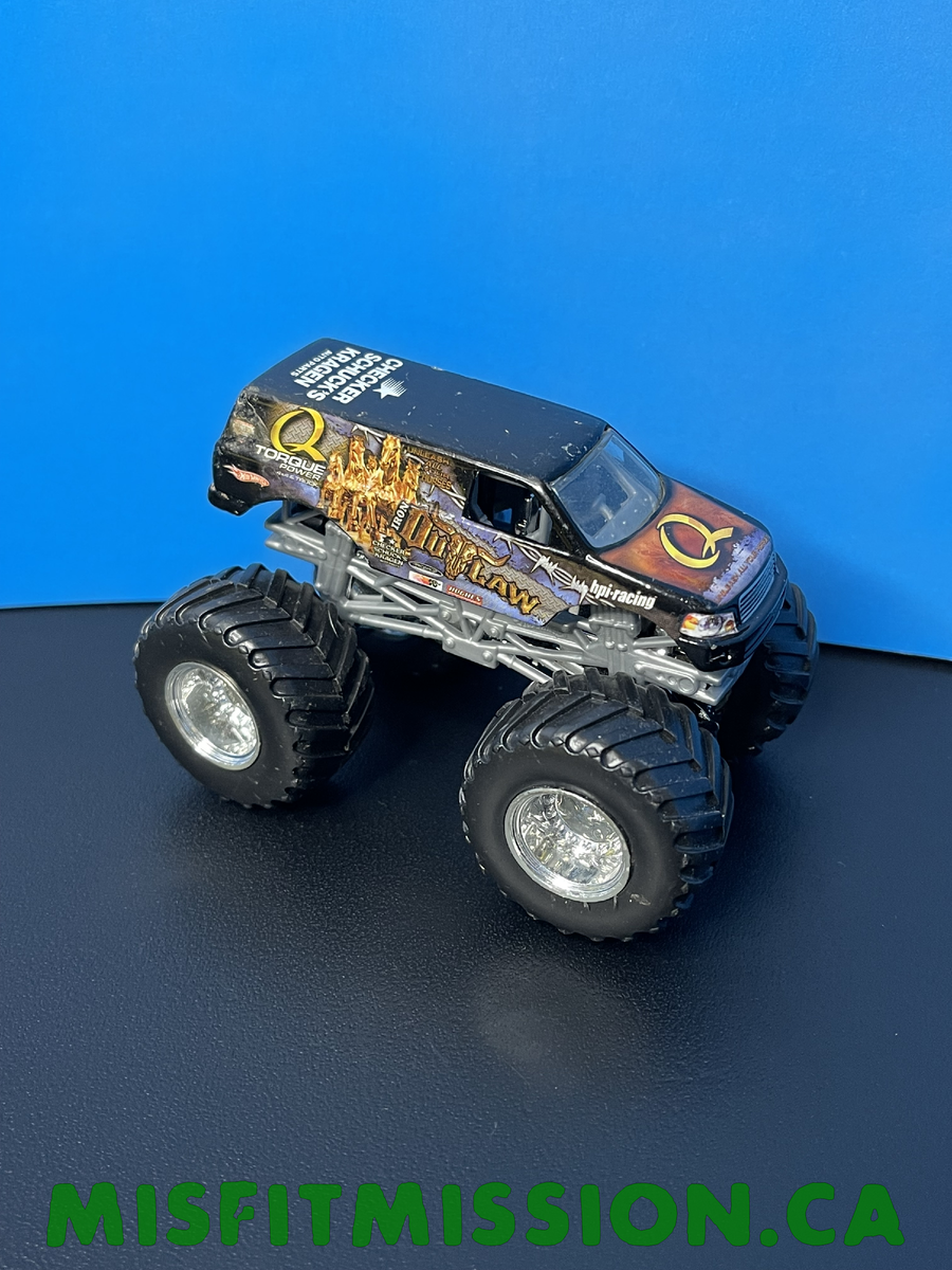 Max d power outlet wheels