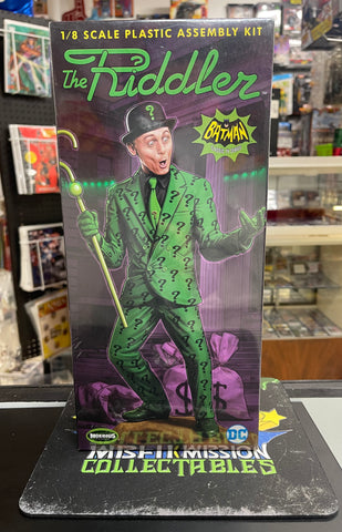 Moebius Models DC Batman The Riddler 1/8 Scale Plastic Model Assembly Kit Part No.954