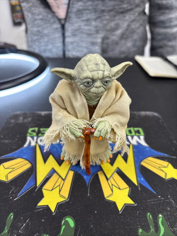 1997 Kenner Star Wars Yoda 4.5” Figure
