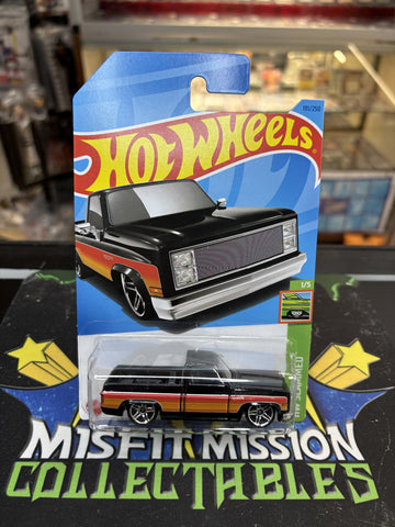 2021 Hot Wheels HW Slammed 83 Chevy Silverado (New)