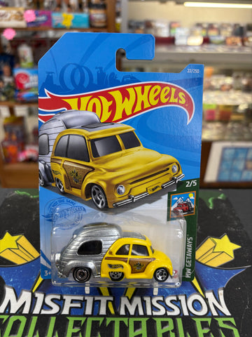 2020 Hot Wheels HW Getaways RV There Yet Car (New)