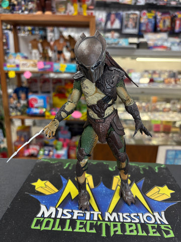 2010 Neca Predators Falconer Predator Figure