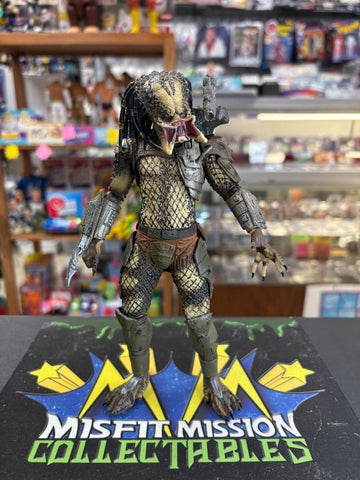 2010 Neca Predators Unmasked Predator Figure