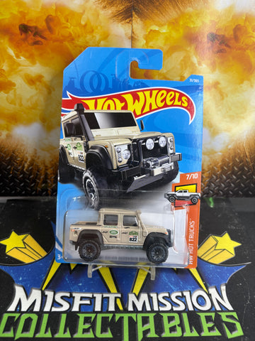 2017 Hot Wheels HW Hot Trucks ‘15 Land Rover Defender Double Can Truck (New)