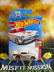 2017 Hot Wheels Holiday Racers ‘57 Chevy 2018 Valentines Day Car (New)