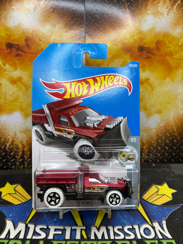 2015 Hot Wheels HW Snow Stormers SO Plowed Truck Car (New)