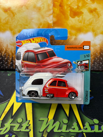 2018 Hot Wheels Tooned RV There Yet Car (New)