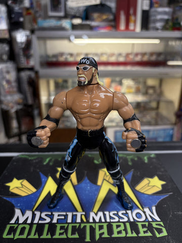 1999 Toy Biz WCW Grip N Flip Hollywood Hulk Hogan Figure