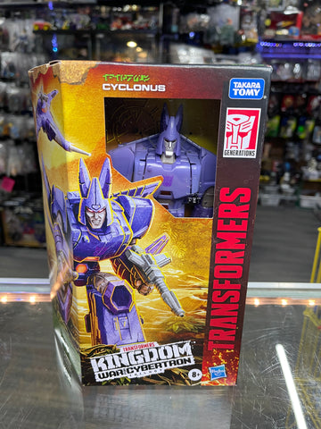Transformers Kingdom War For Cybertron Trilogy Cyclonus (New)