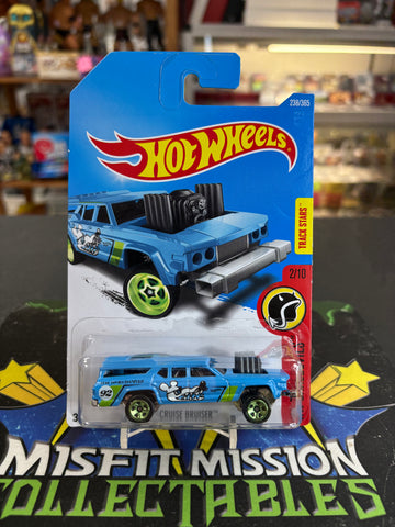 2015 Hot Wheels HW Daredevils Cruise Bruiser Car (New)