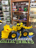 Hot Wheels Monster Jam Dirt Squad Scoops Truck
