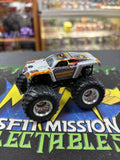 Hot Wheels Monster Jam 1:64 Maximum Destruction 8 Time World Champion Truck