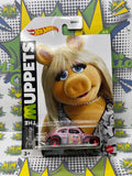 2020 Hot Wheels Disney The Muppets Miss Piggy Custom Volkswagen Beetle Car (New)