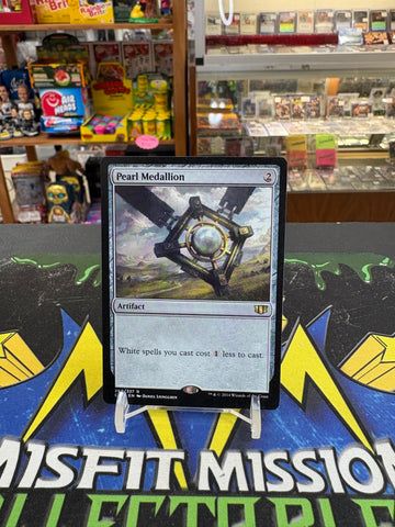 MTG Magic the Gathering: Rare Artifact Pearl Medallion Card