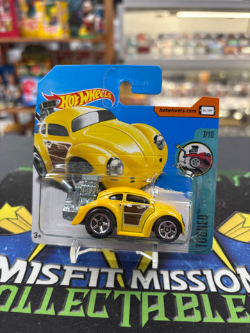 2015 Hot Wheels Tooned Volkswagen Beetle Yellow Car Short Card (New)