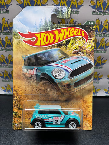 2018 Hot Wheels Green Mini Cooper S Challenge Rally Car (New)