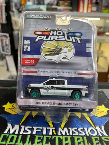 2019 Greenlight Hot Pursuit Series 2019 Chevrolet Silverado SSV General Motors Fleet Police (New)