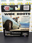 2020 M2 Machines Wide Boots 1969 Plymouth Road Runner 440 6-Pack (New)