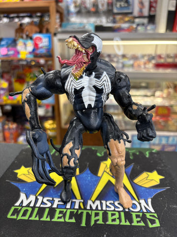 2001 Hasbro Marvel Legends Spider-Man Classics Venom Eddie Brock Figure