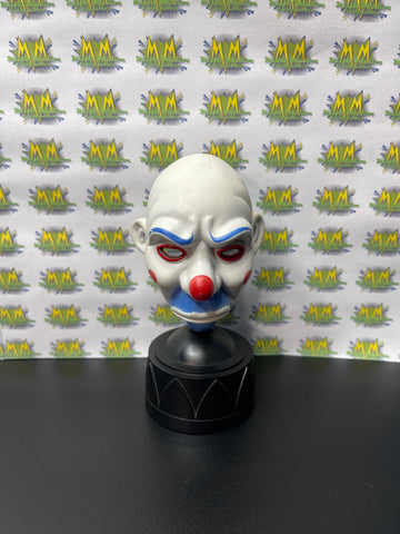 THE DARK KNIGHT Collector’s Edition Clown Mask Statue