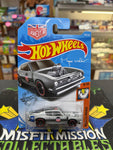 2018 Hot Wheels Muscle Mania King Kuda Car (New)