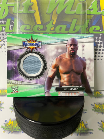 2021 WWE Topps Titus O’Neil Wrestlemania 33 Event-Used Emerald Mat Relic Card 13/199