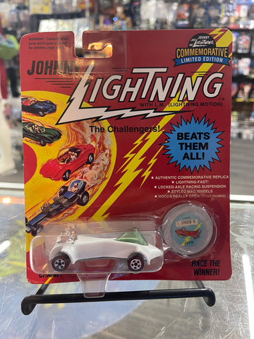 1993 Johnny Lightning Limited Edition The Challengers Custom Wasp Bonus Car White (New)