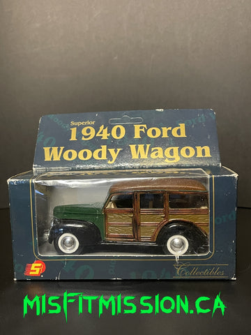 Superior 1940 Ford Woody Wagon Die Cast 1:32