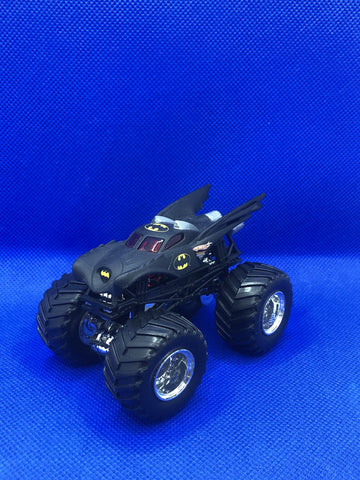 Hot Wheels Monster Jam 1:64 Batman - The Misfit Mission Collectables -Hot Wheels - Mattel - Monster Jam - -
